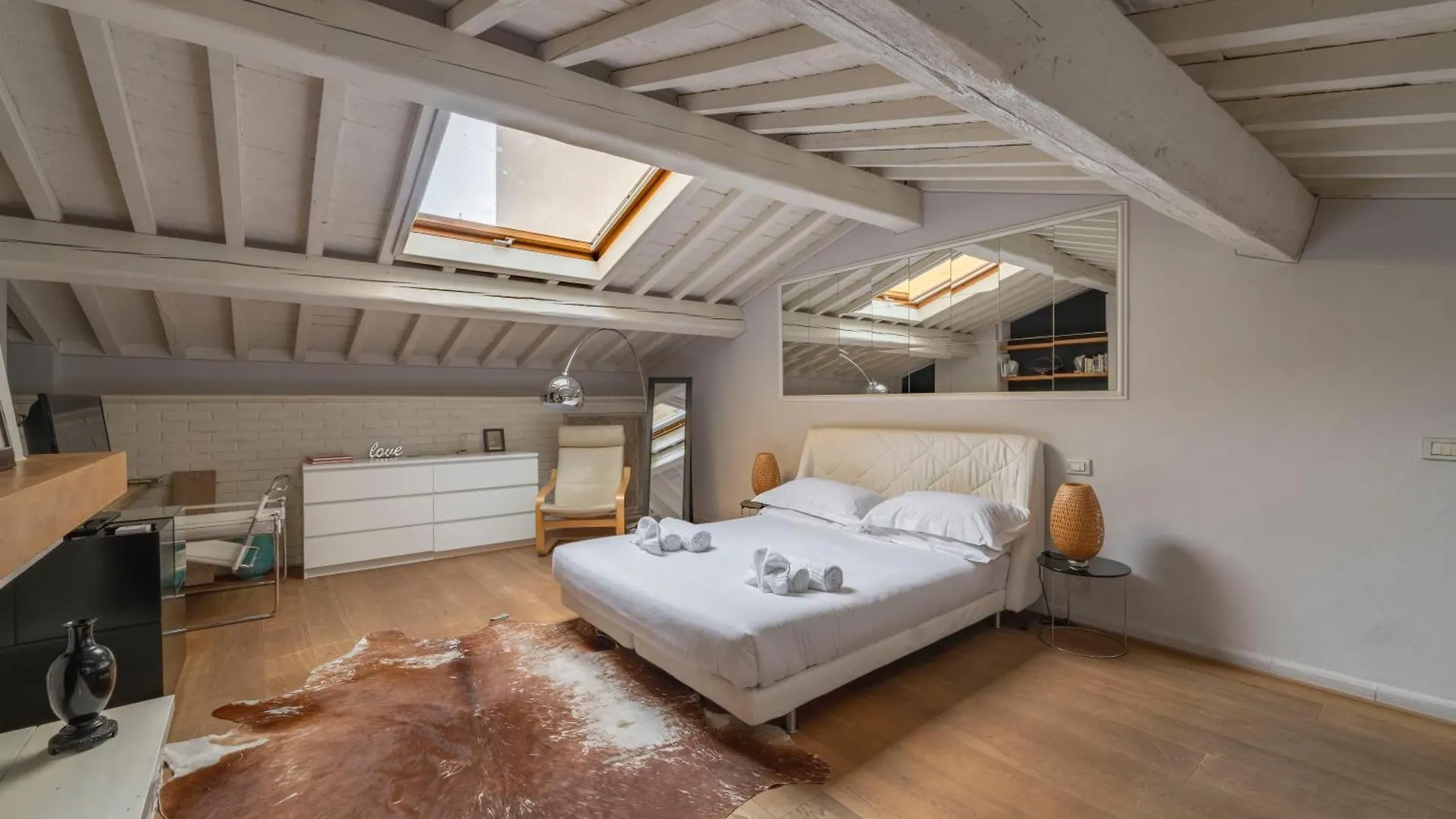 Elegant Penthouse In Santo Spirito Apartment Florence Italy