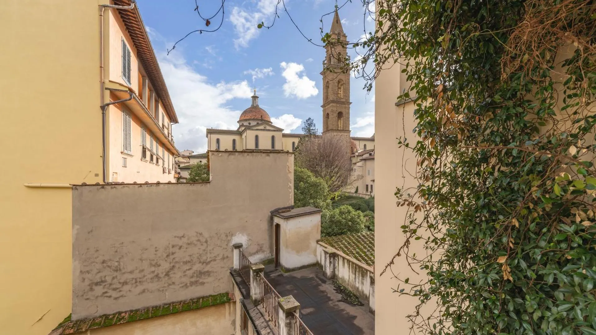 Elegant Penthouse In Santo Spirito Apartment Florence